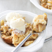 Amazing Apple Cinnamon Cobbler