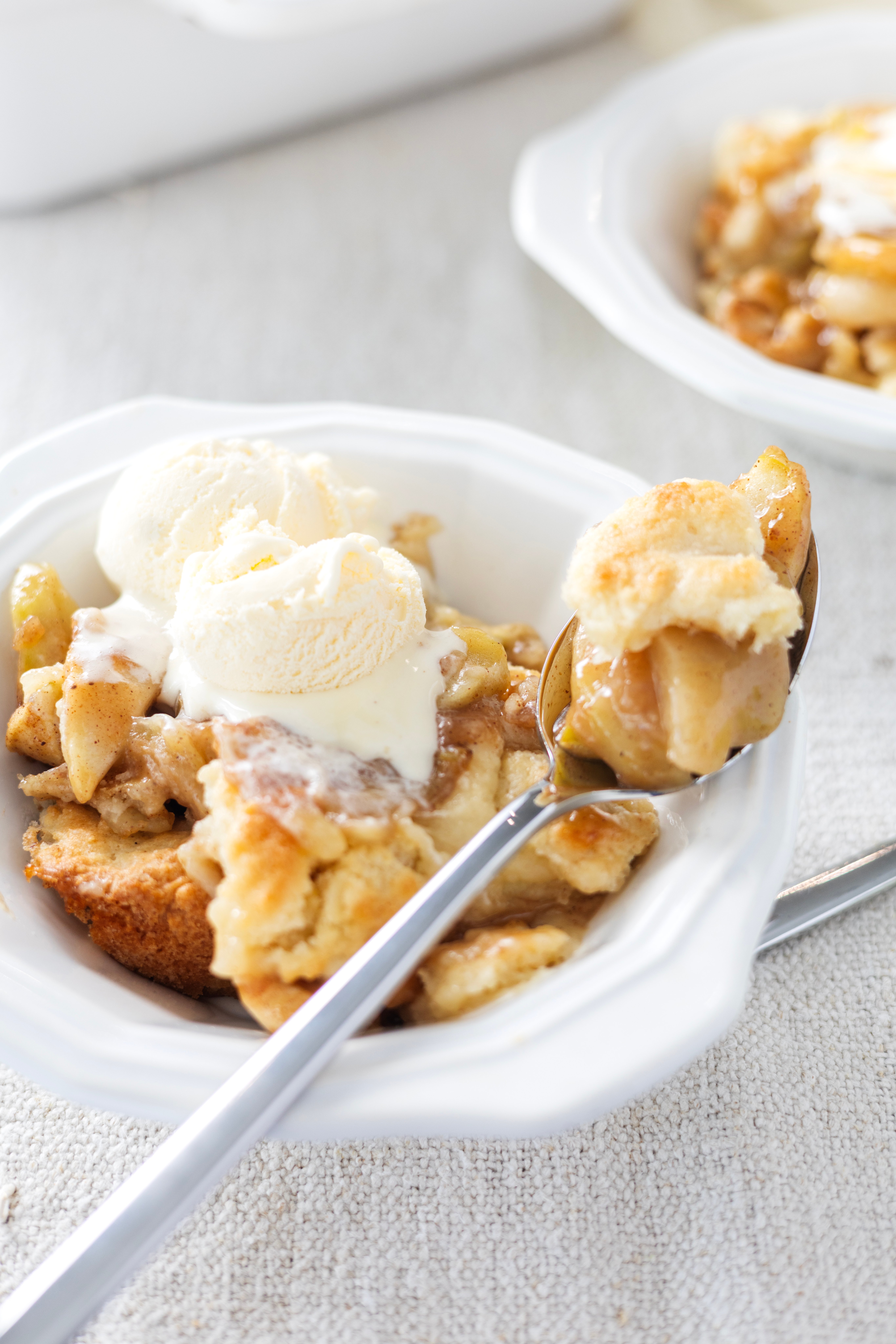 Apple Cinnamon Cobbler