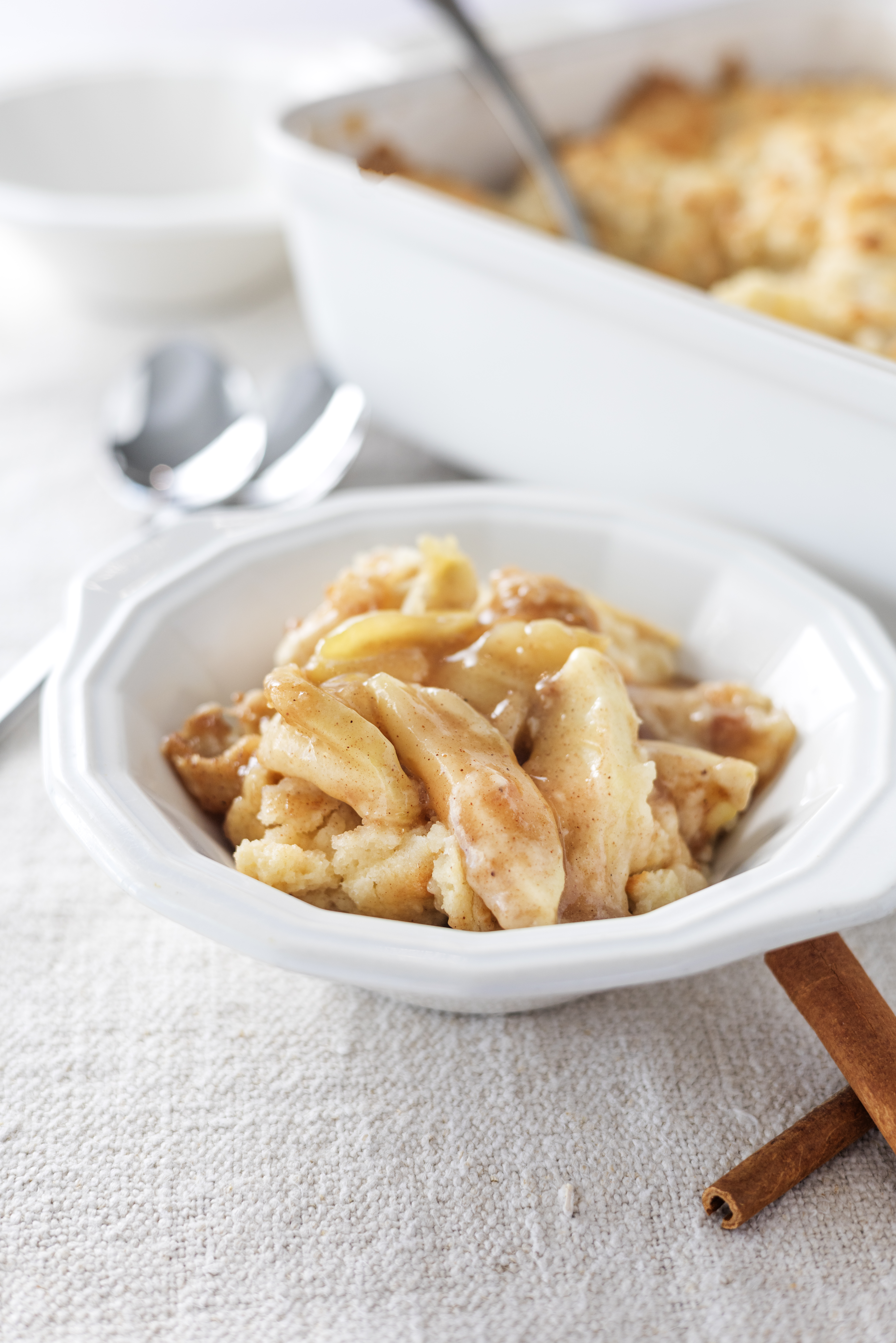 Apple Cinnamon Cobbler