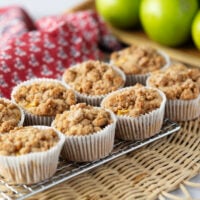 Apple Cinnamon Crumb Muffins