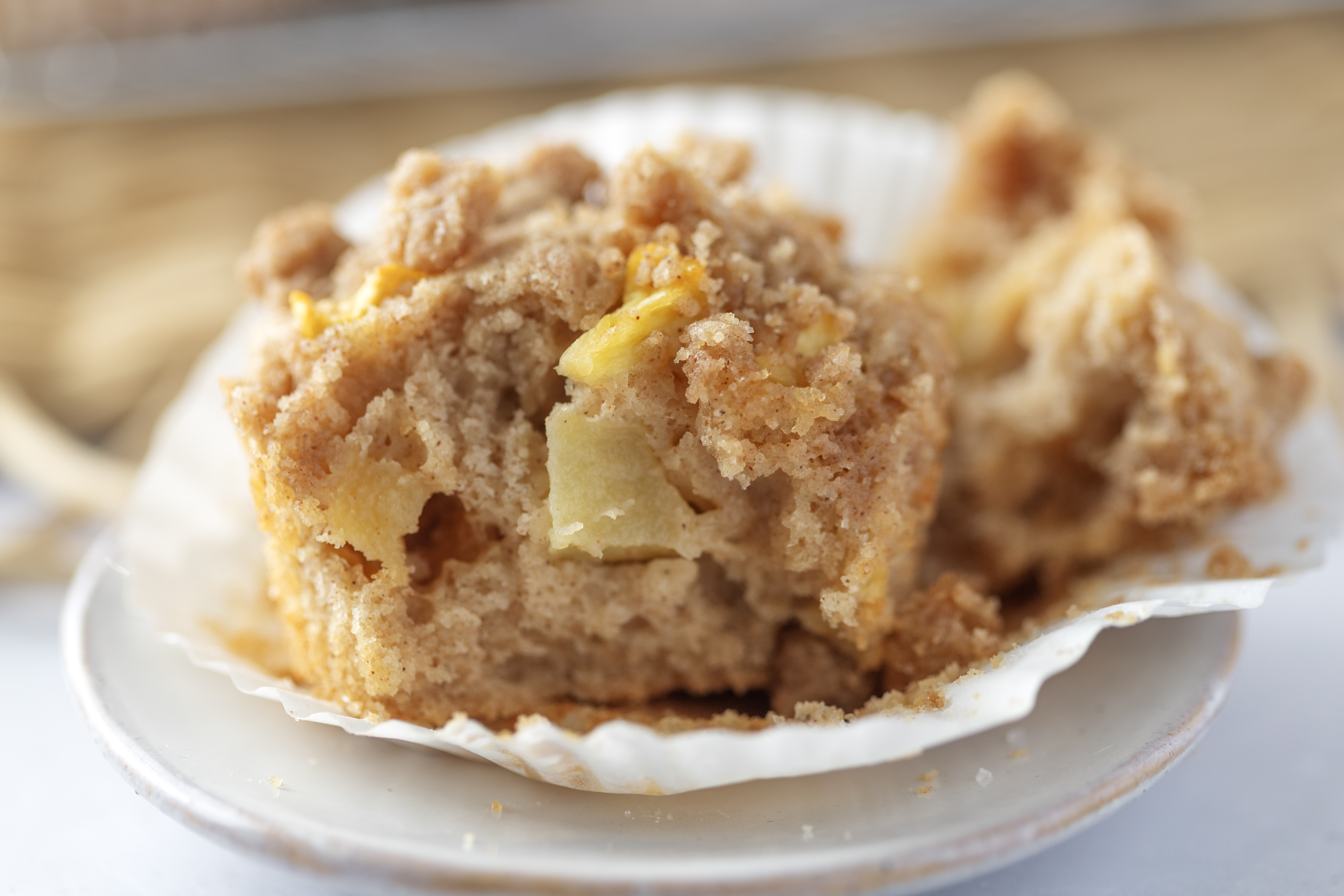 Apple Cinnamon Crumb Muffins