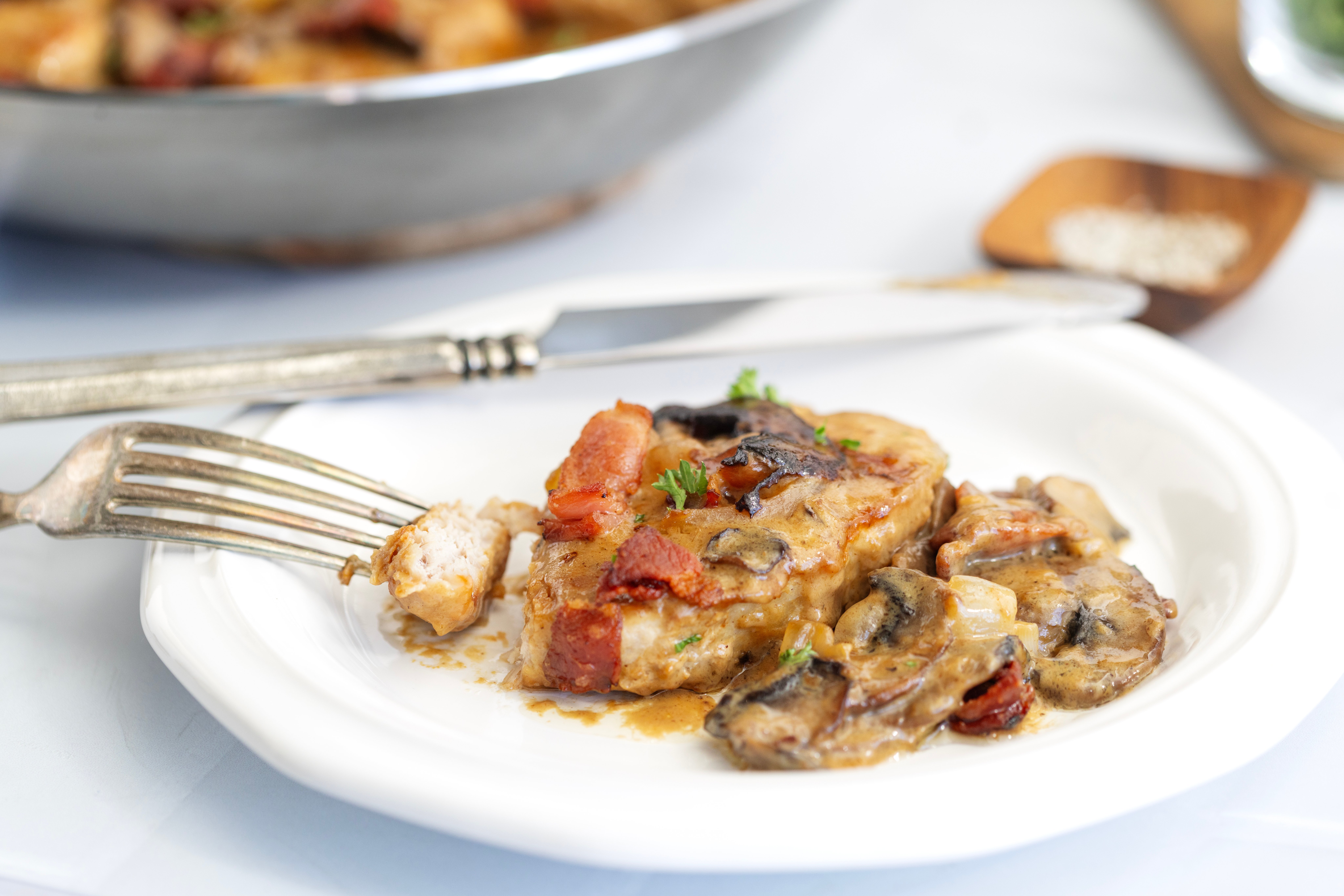 Creamy Garlic Pork Chops
