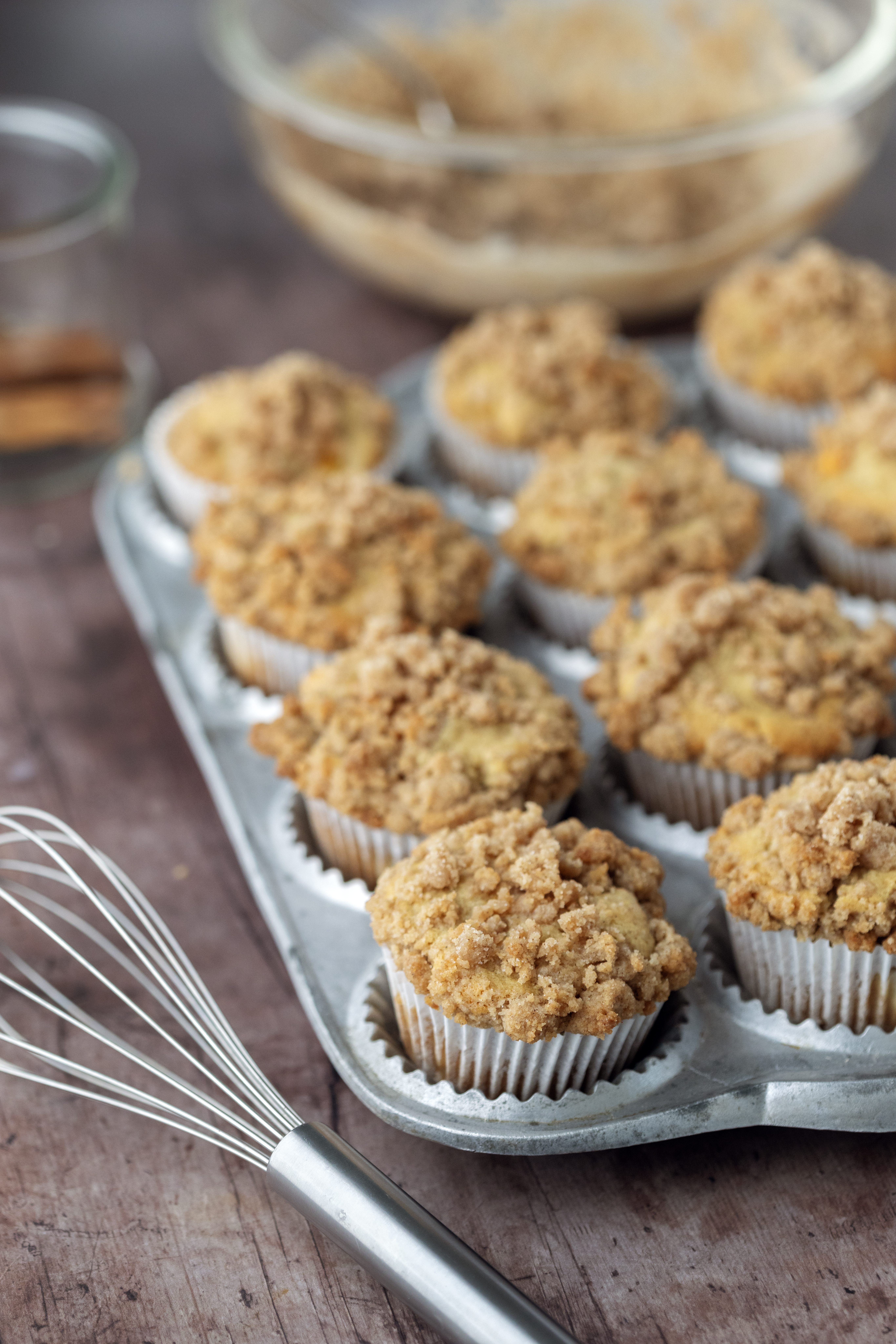 Peach Muffins with Crumb Topping
