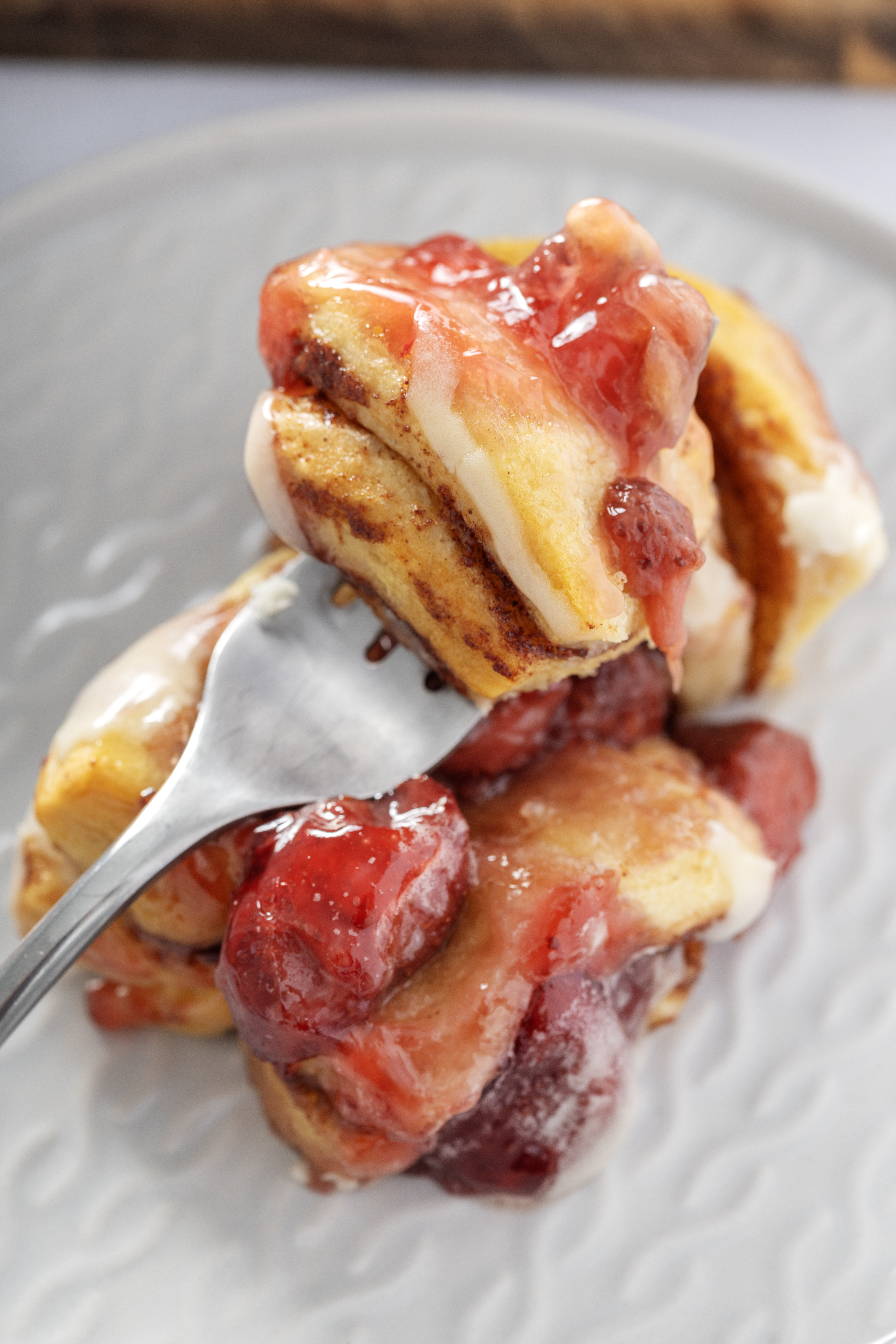 Strawberry Cinnamon Roll Bake