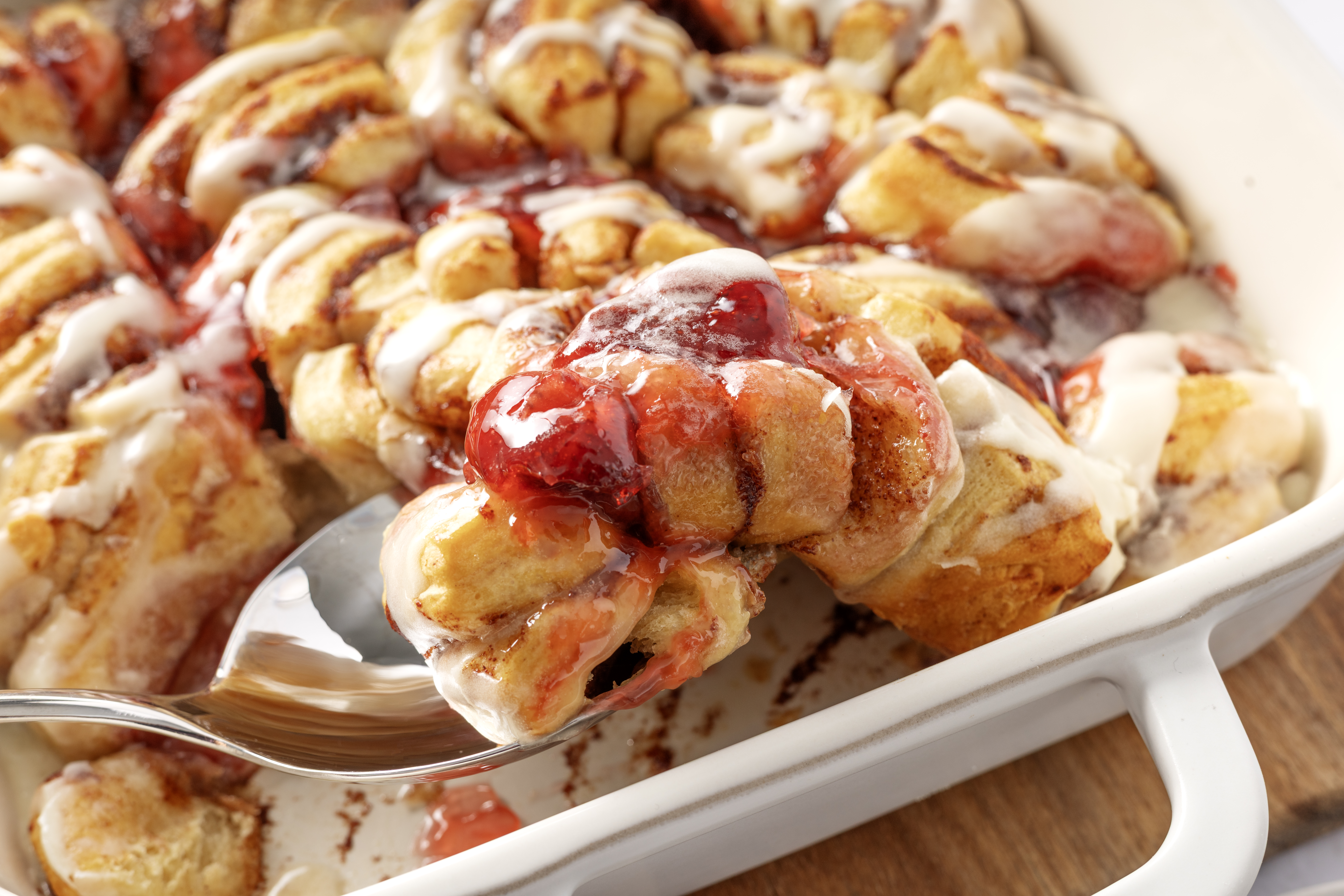 Strawberry Cinnamon Roll Bake