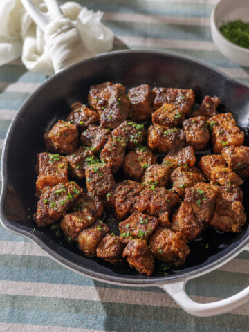 Cajun Garlic Butter Steak Bites