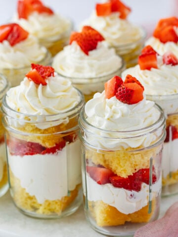 Easy Strawberry Shortcake Trifle