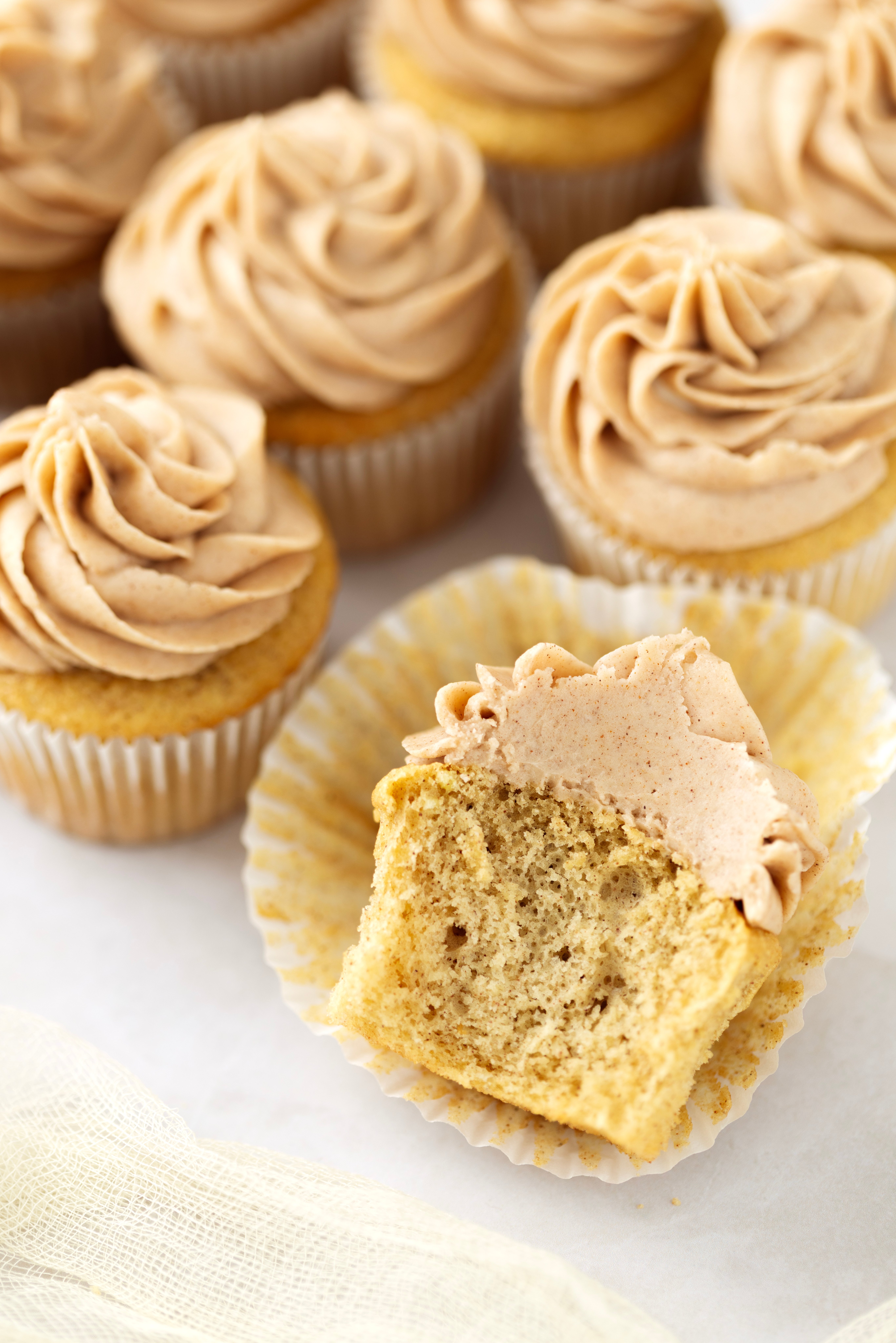Easy Snickerdoodle Cupcakes