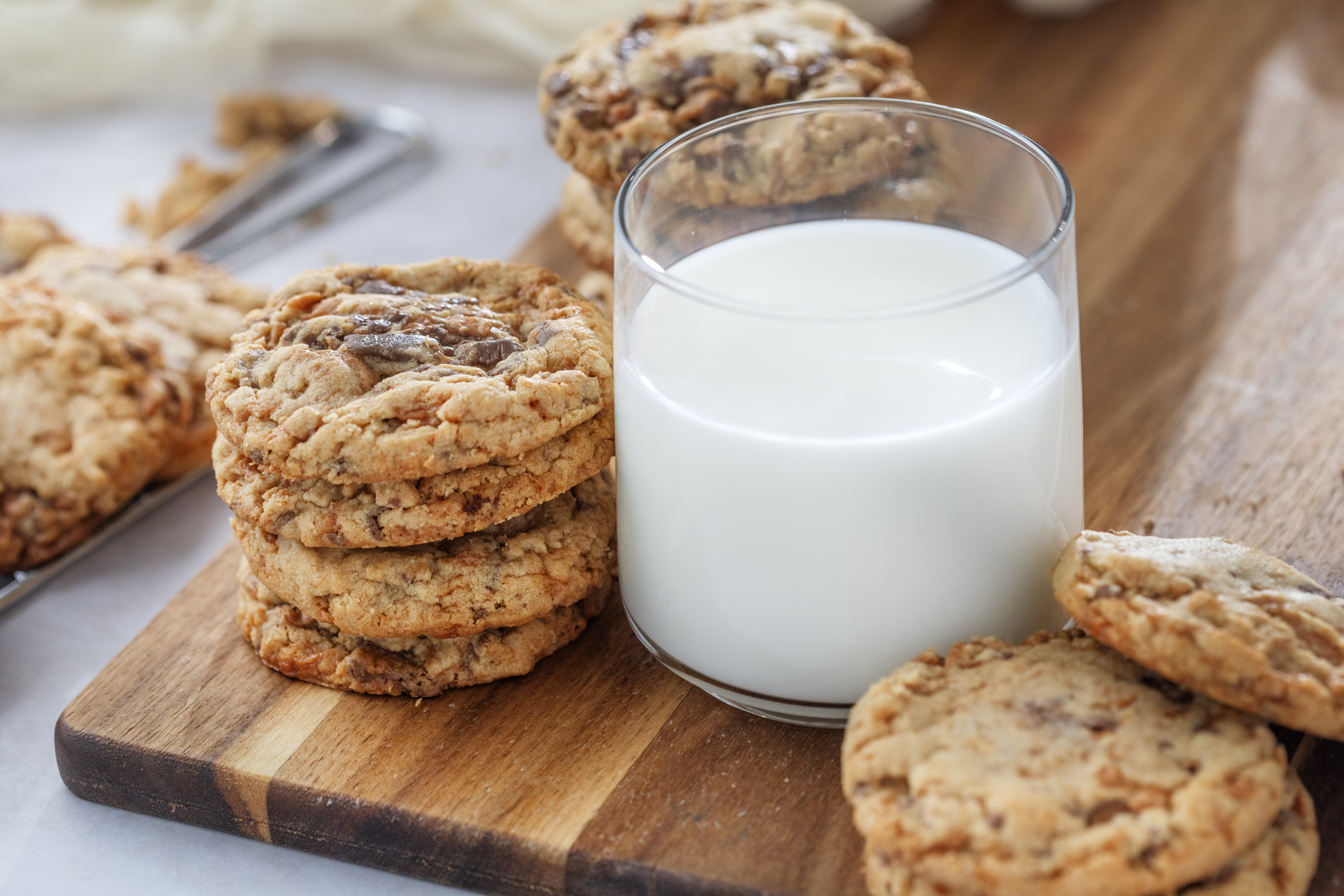 Peanut Butter Butterfinger Cookies