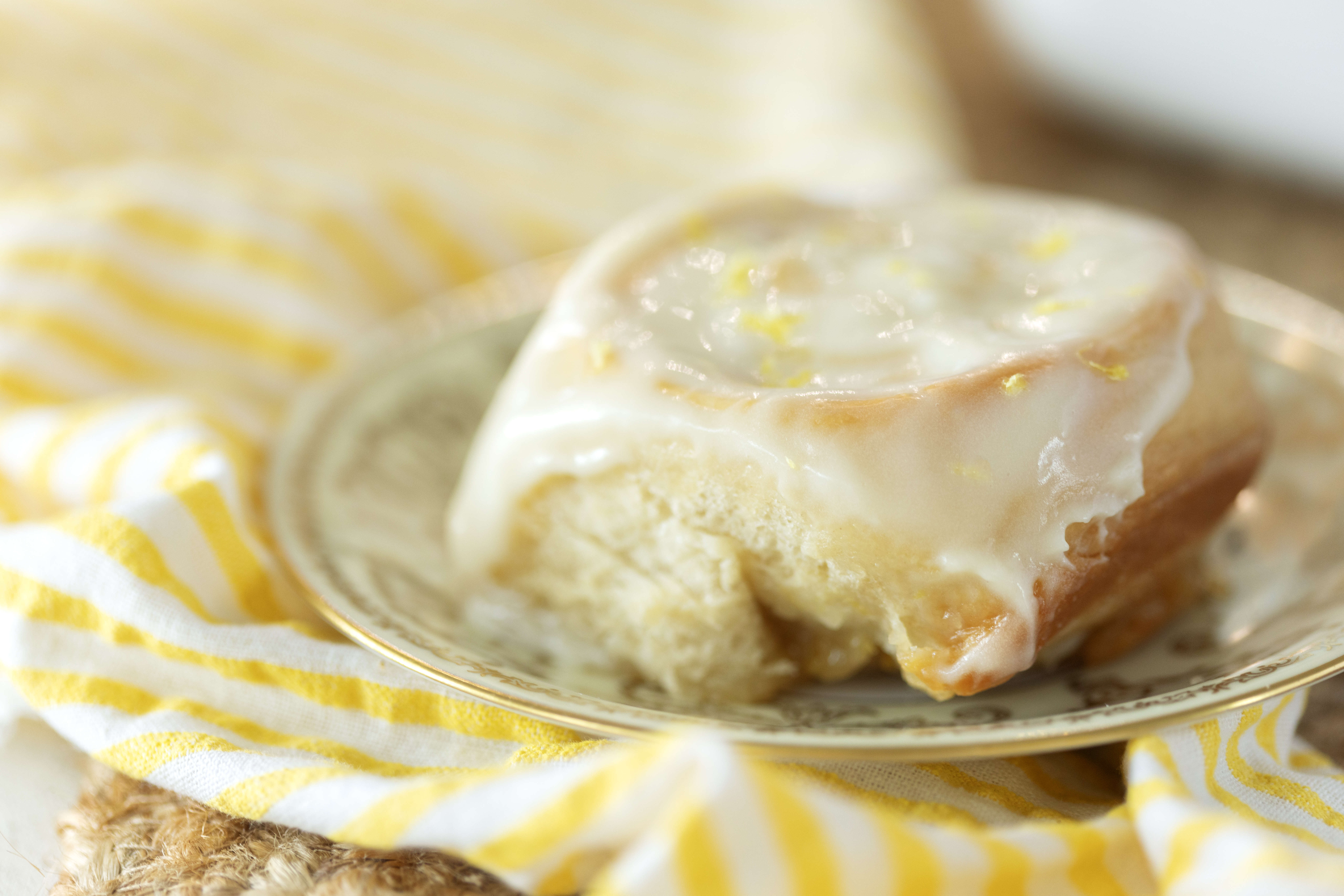 The Best Lemon Rolls