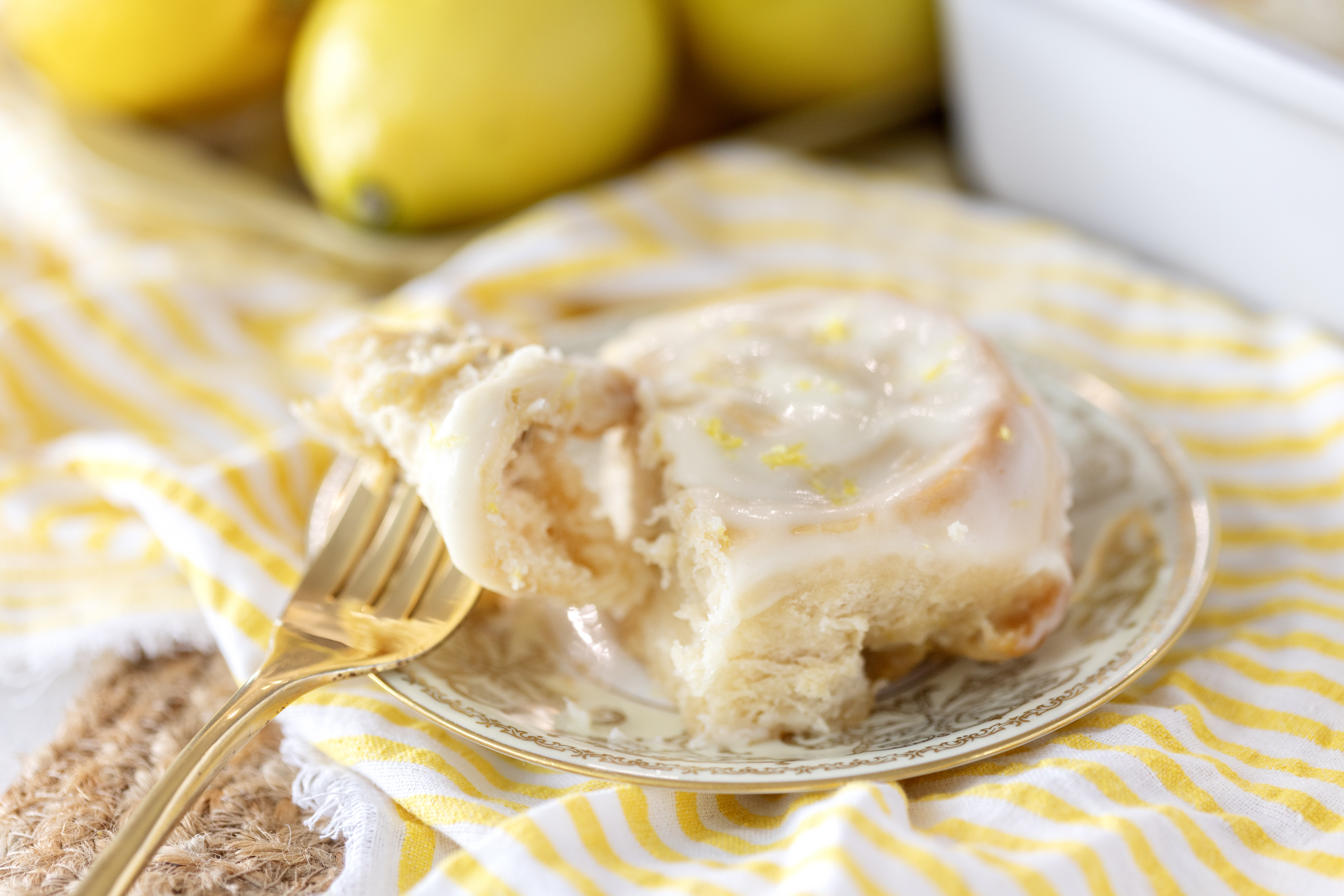 The Best Lemon Rolls