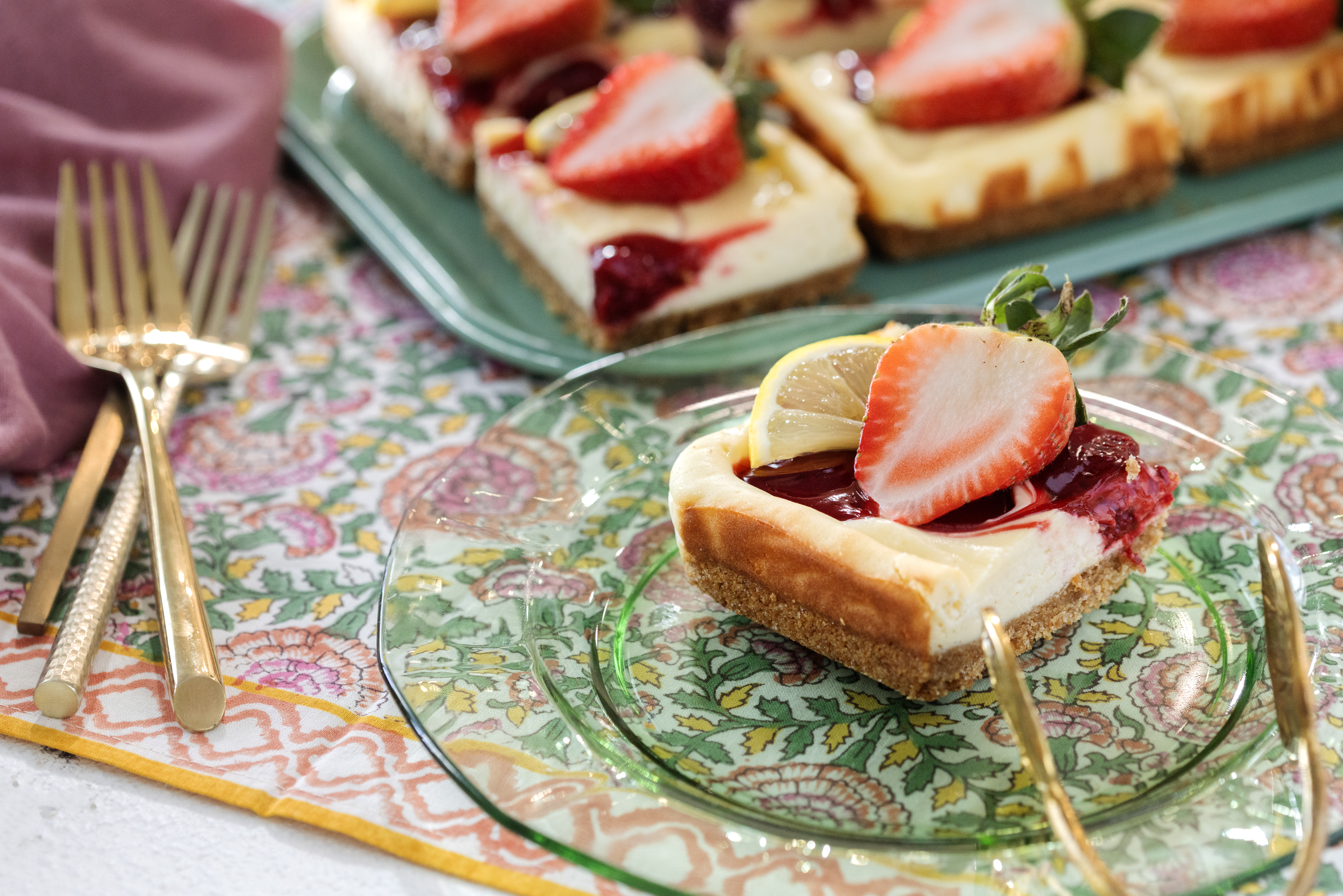 Strawberry Lemonade Cheesecake Bars