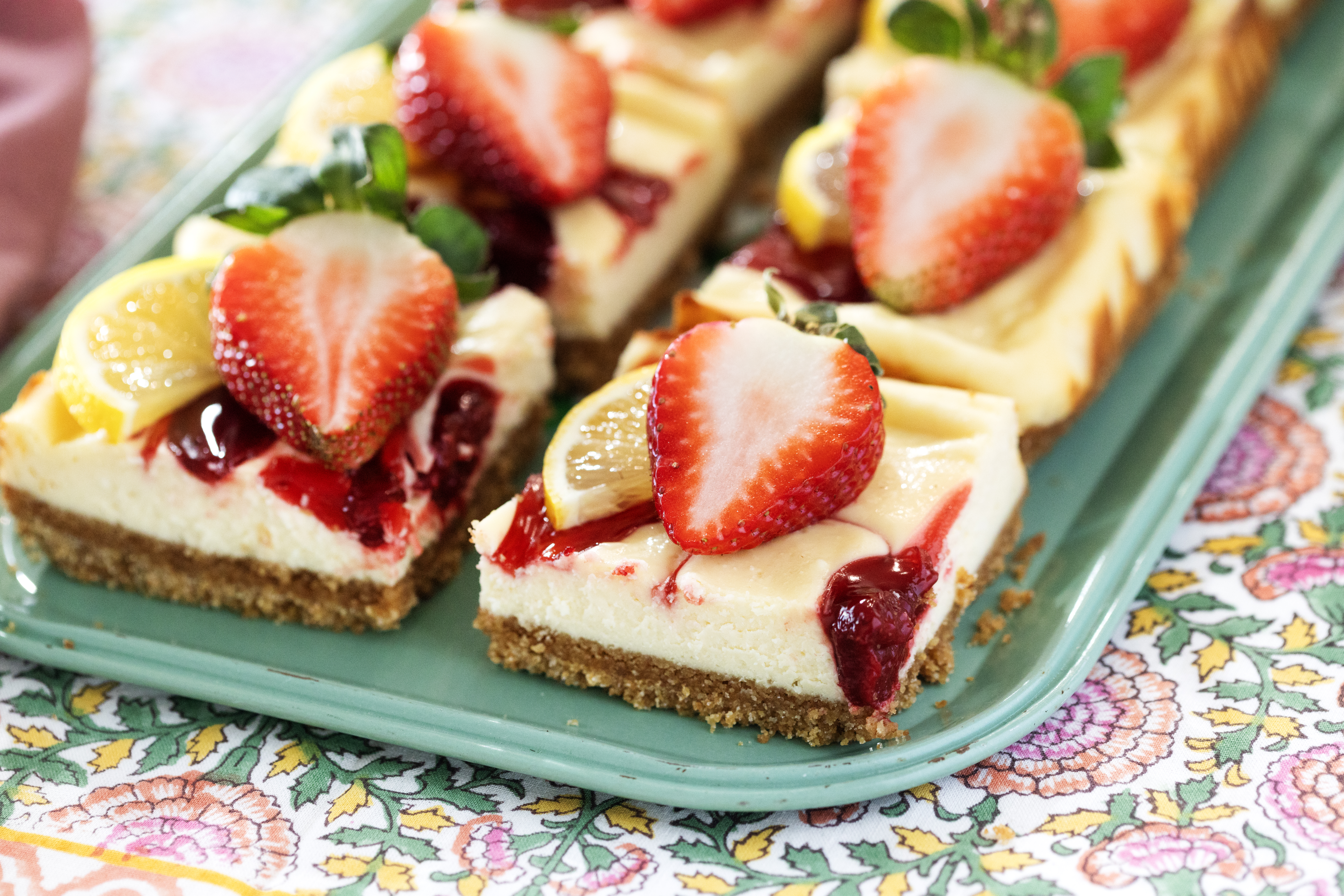 Strawberry Lemonade Cheesecake Bars