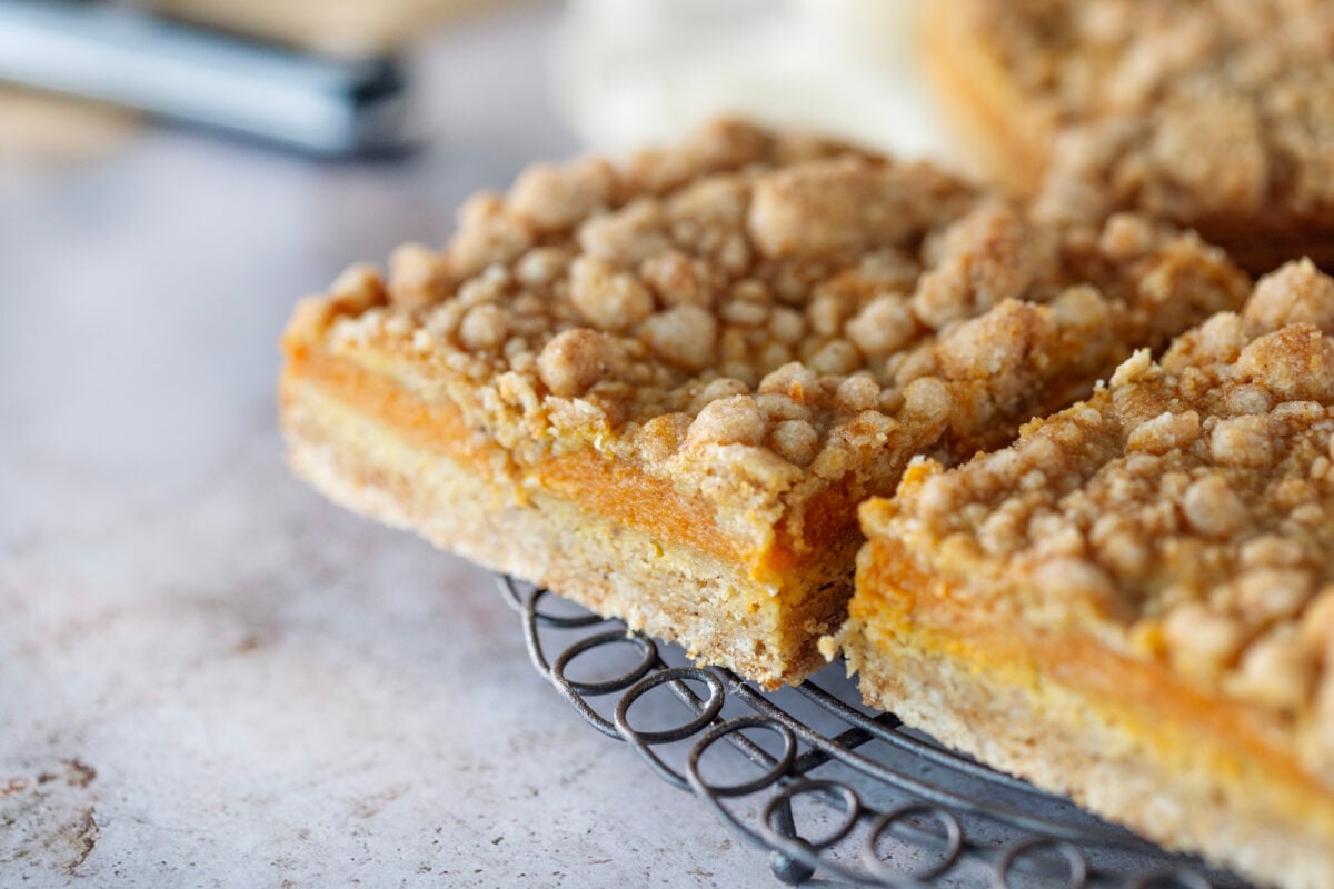 Easy Pumpkin Pie Bars