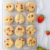 Easy Strawberry Cheesecake Cookies