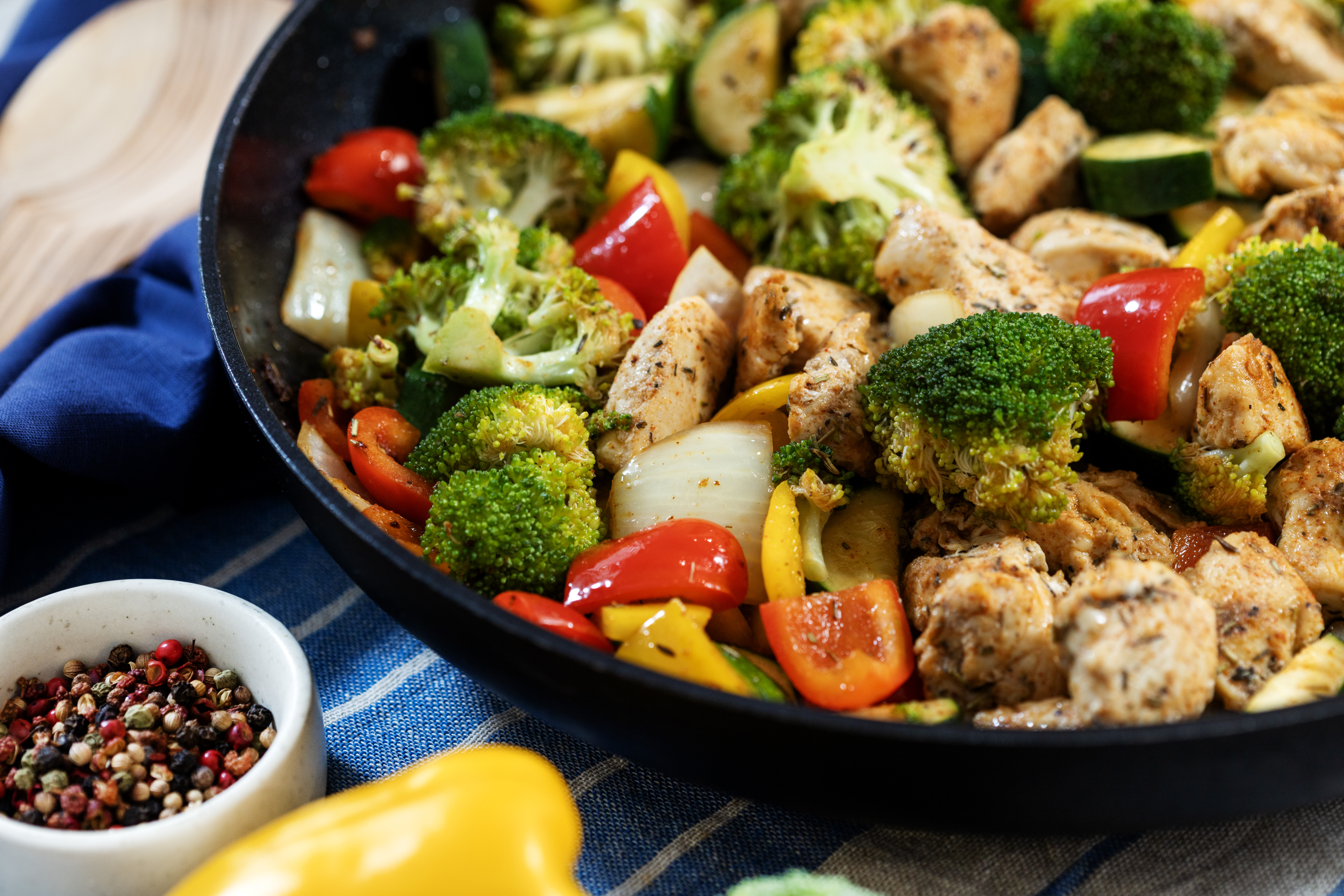 Healthy Chicken and Vegetables Skillet