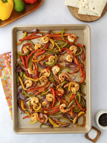Sheet Pan Shrimp Fajitas