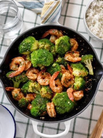 Healthy Shrimp and broccoli skillet