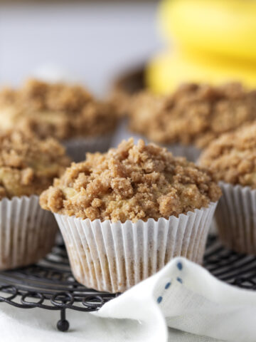 Banana Muffins With Streusel Topping