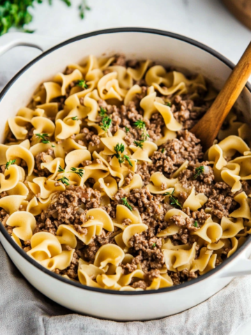 Easy Ground Beef and Noodles