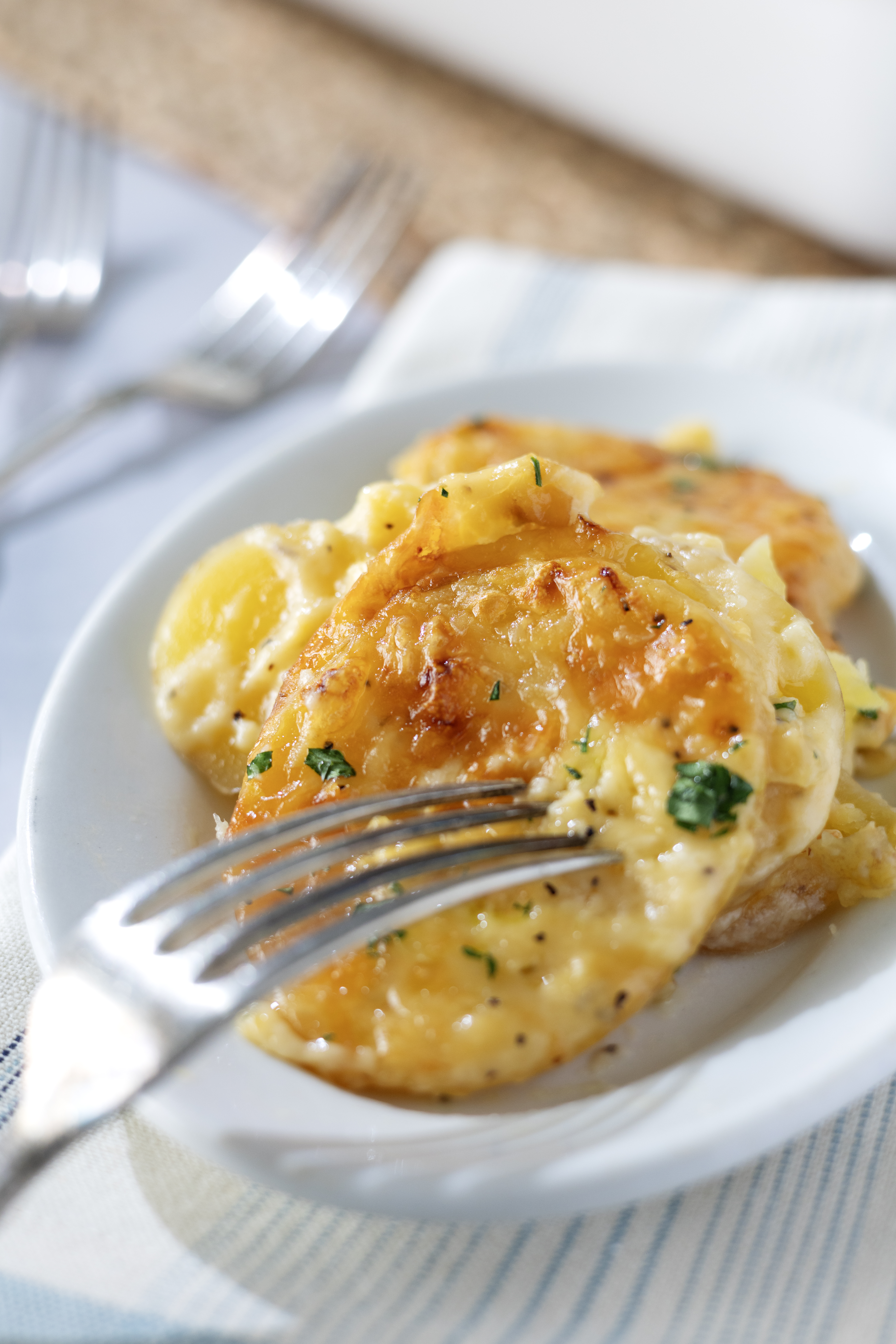 Cheesy Au Gratin Potatoes 