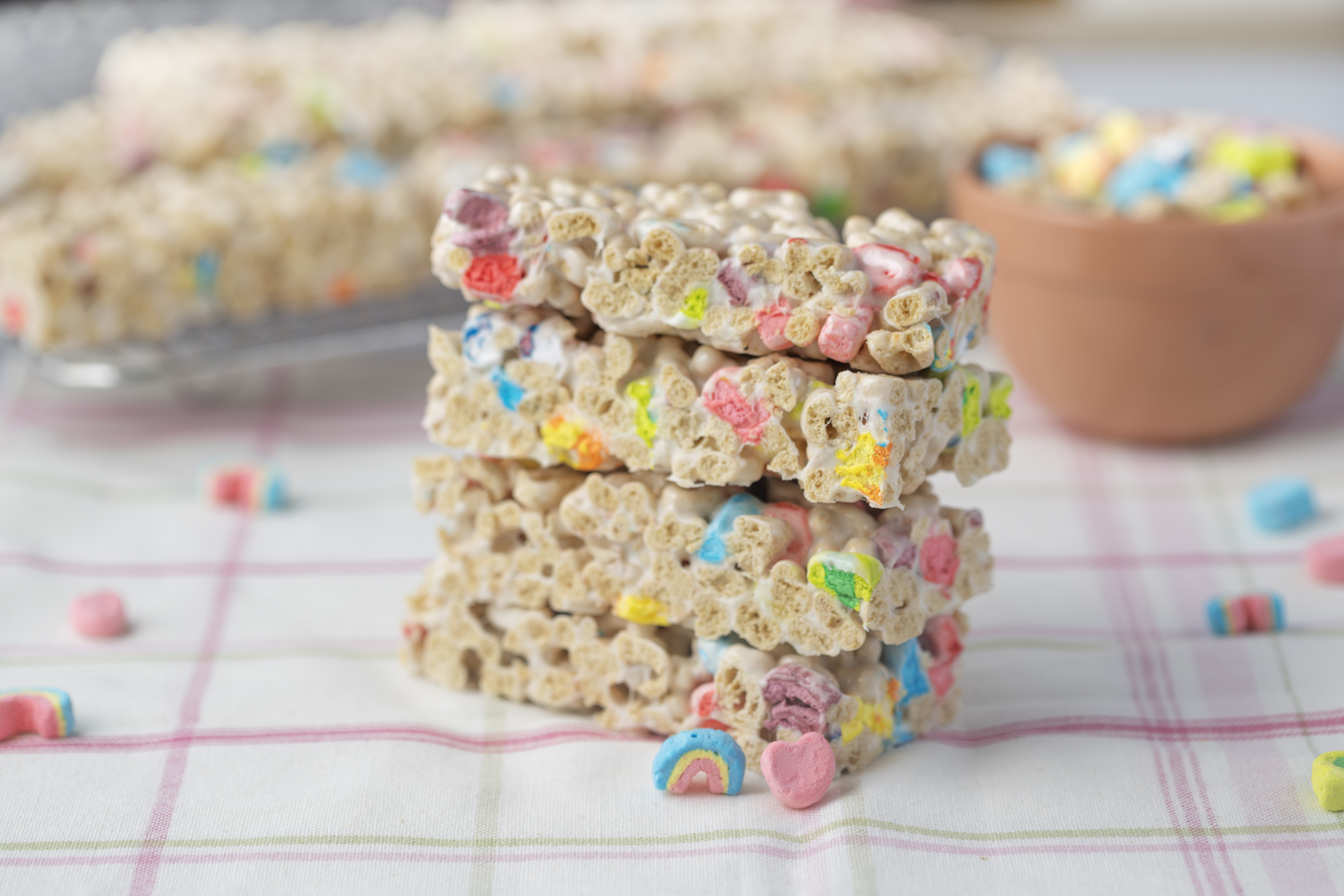 Easy Lucky Charms Cereal Bars