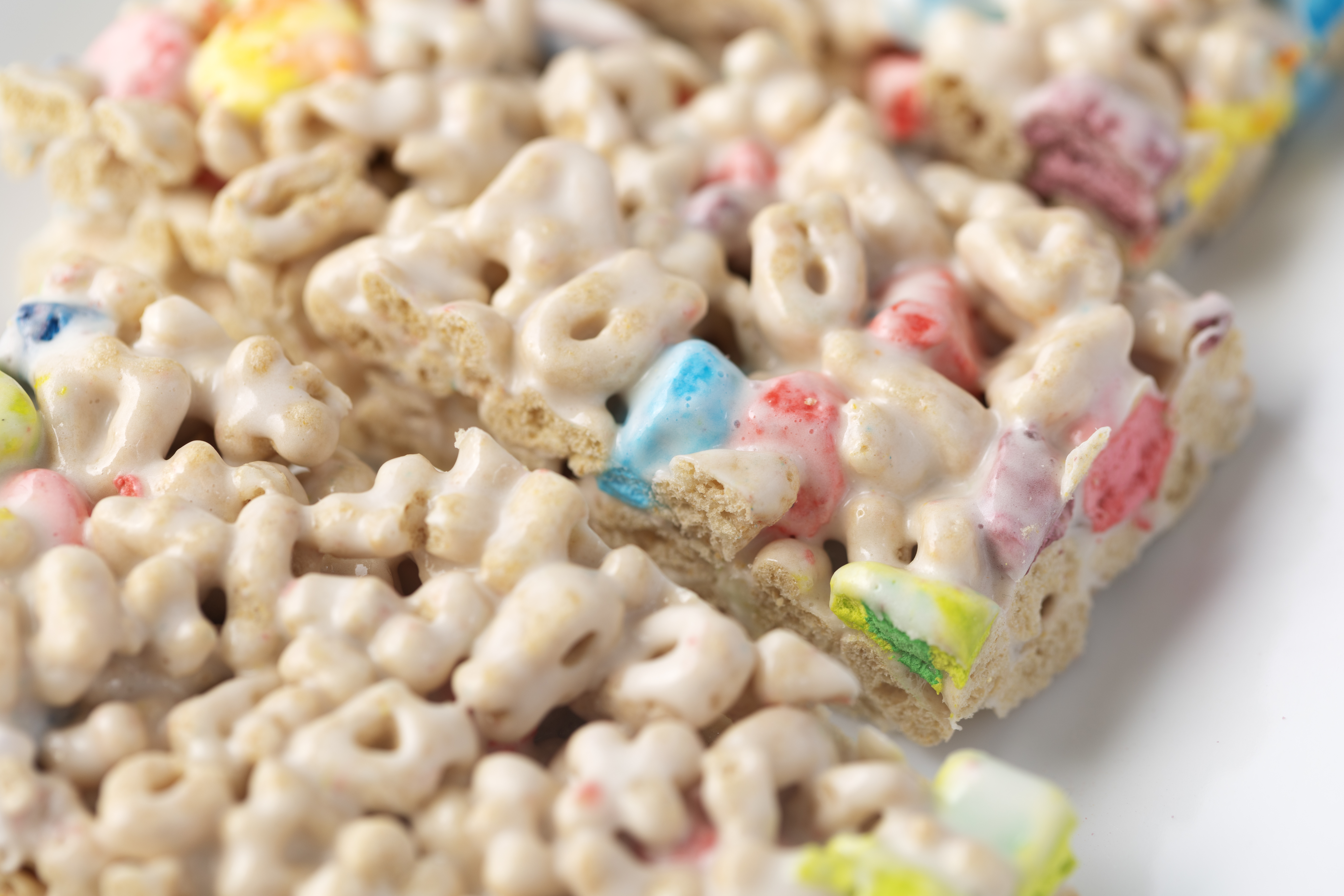 Easy Lucky Charms Cereal Bars
