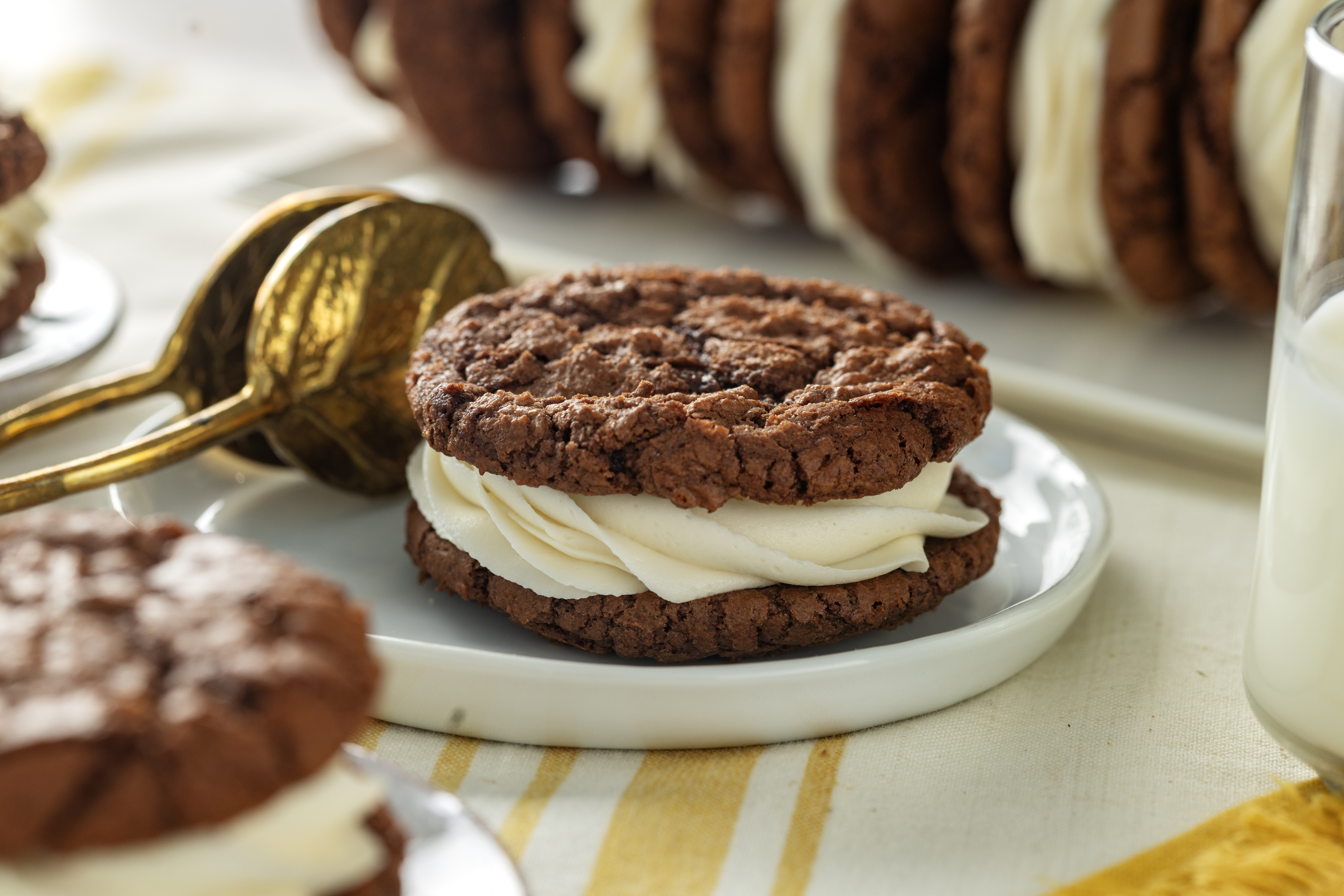 Easy Brownie Cookie Sandwiches