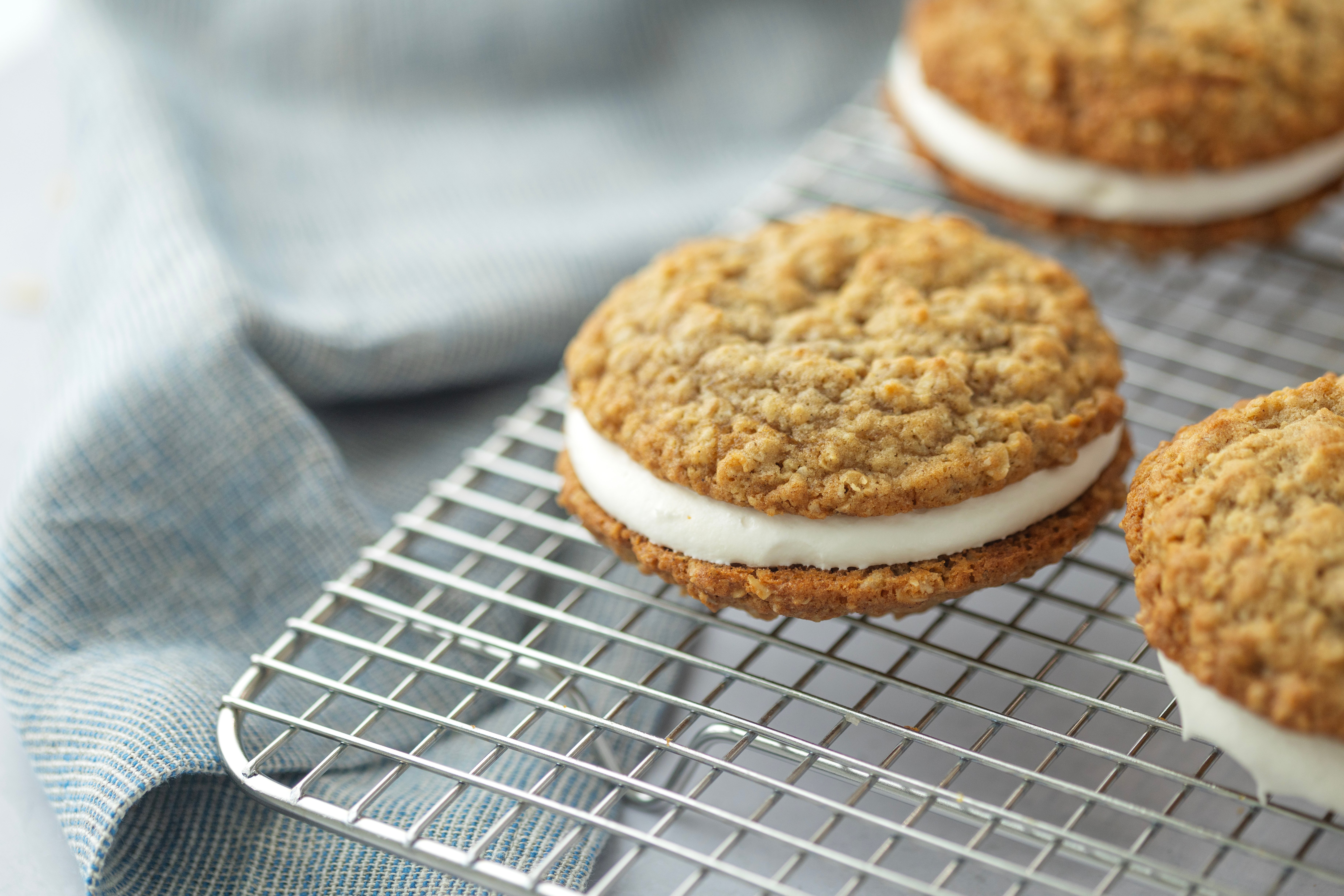 Easy Oatmeal Cream Pies