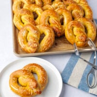 Easy Homemade Soft Pretzels