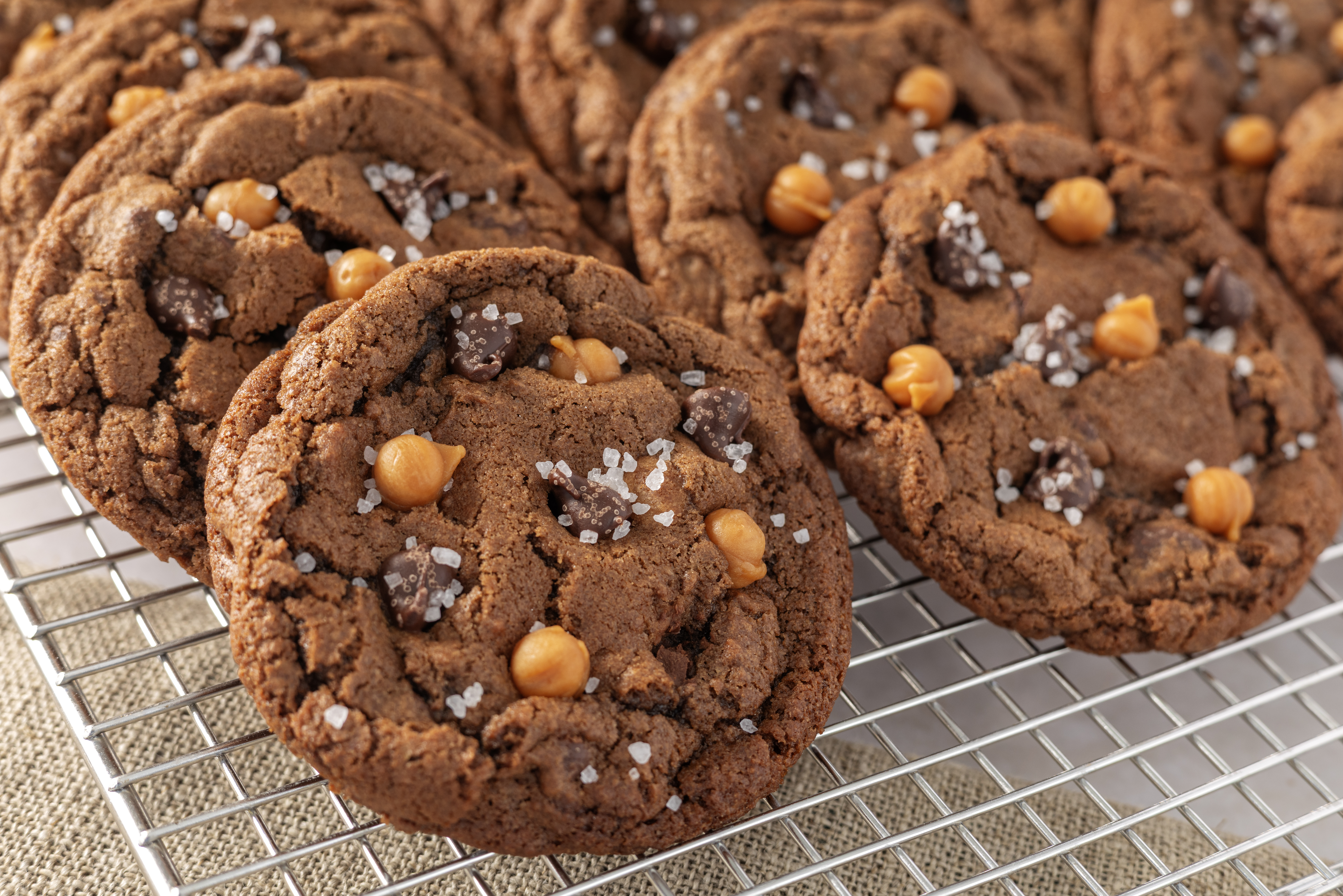 Easy Chocolate Salted Caramel Cookies