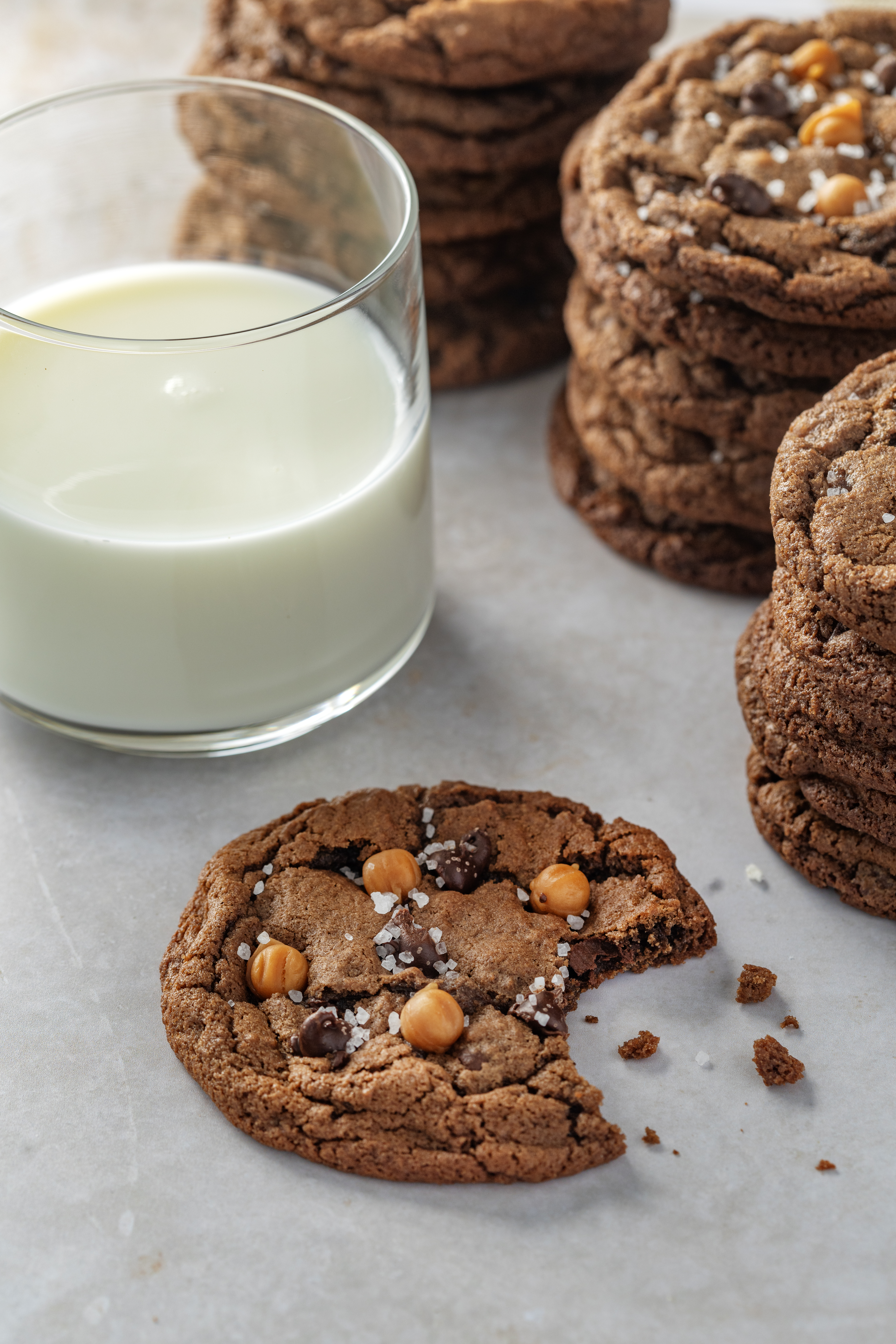 Easy Chocolate Salted Caramel Cookies