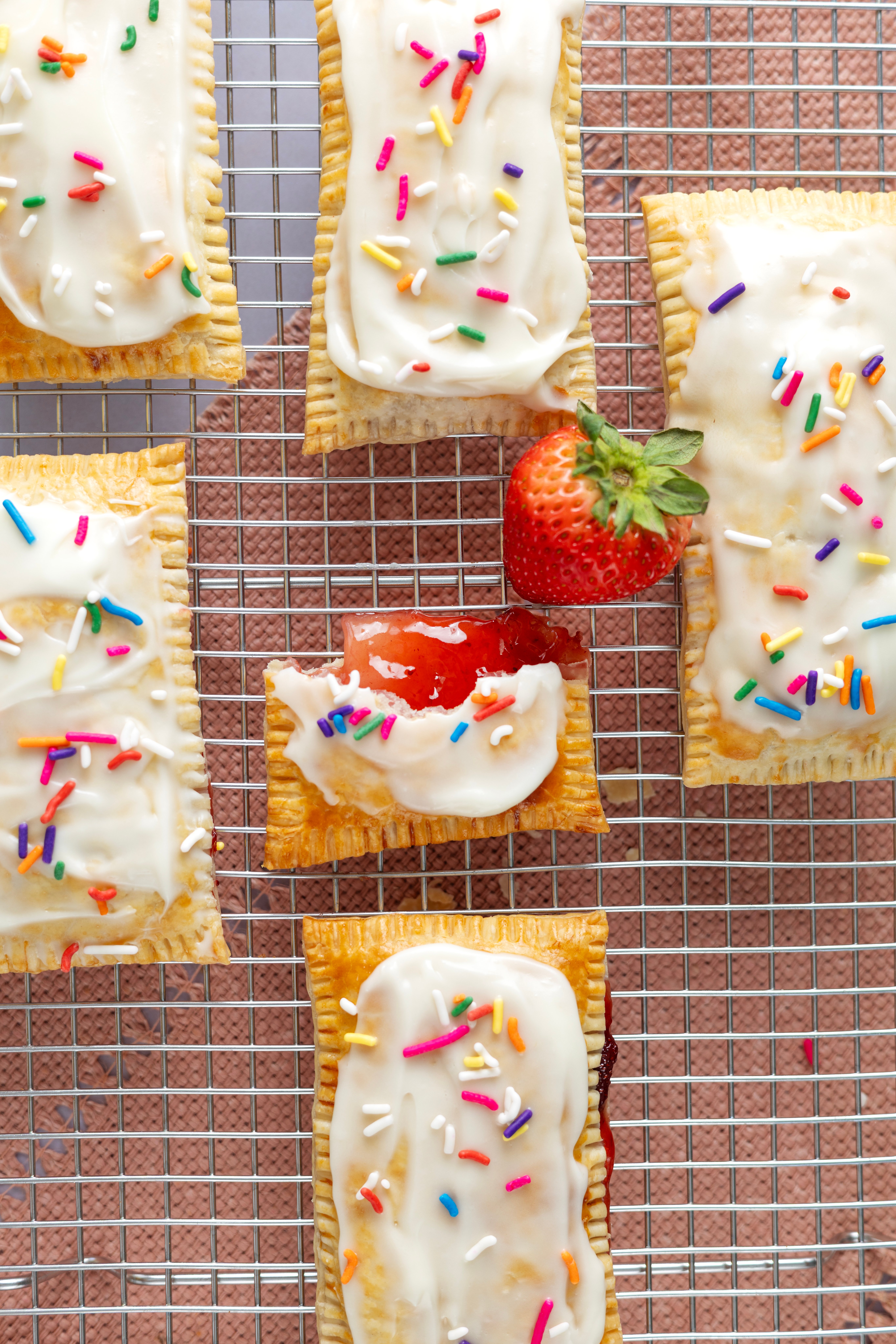 Homemade Strawberry Pop-Tarts