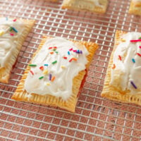 Homemade Strawberry Pop-Tarts