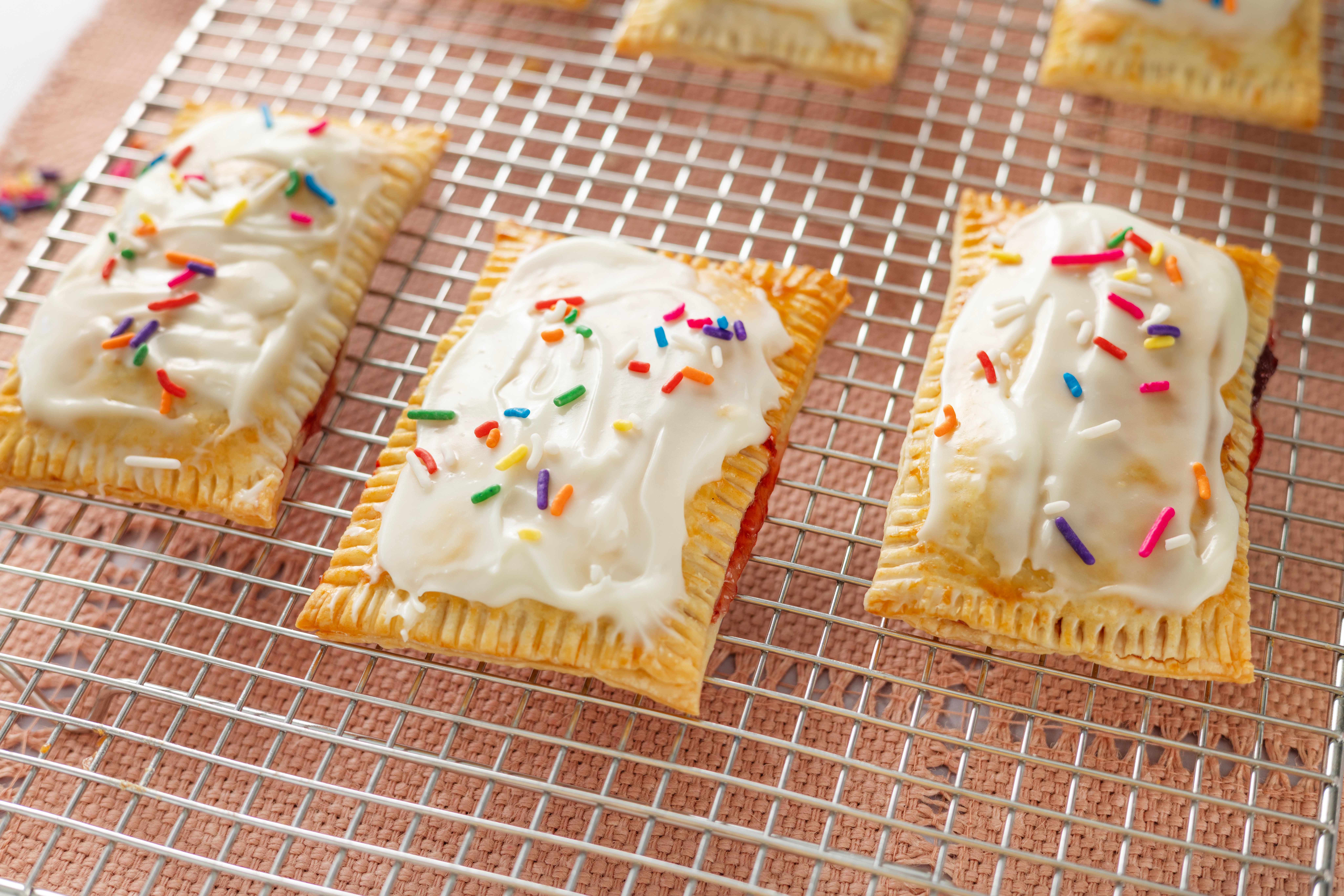 Homemade Strawberry Pop-Tarts