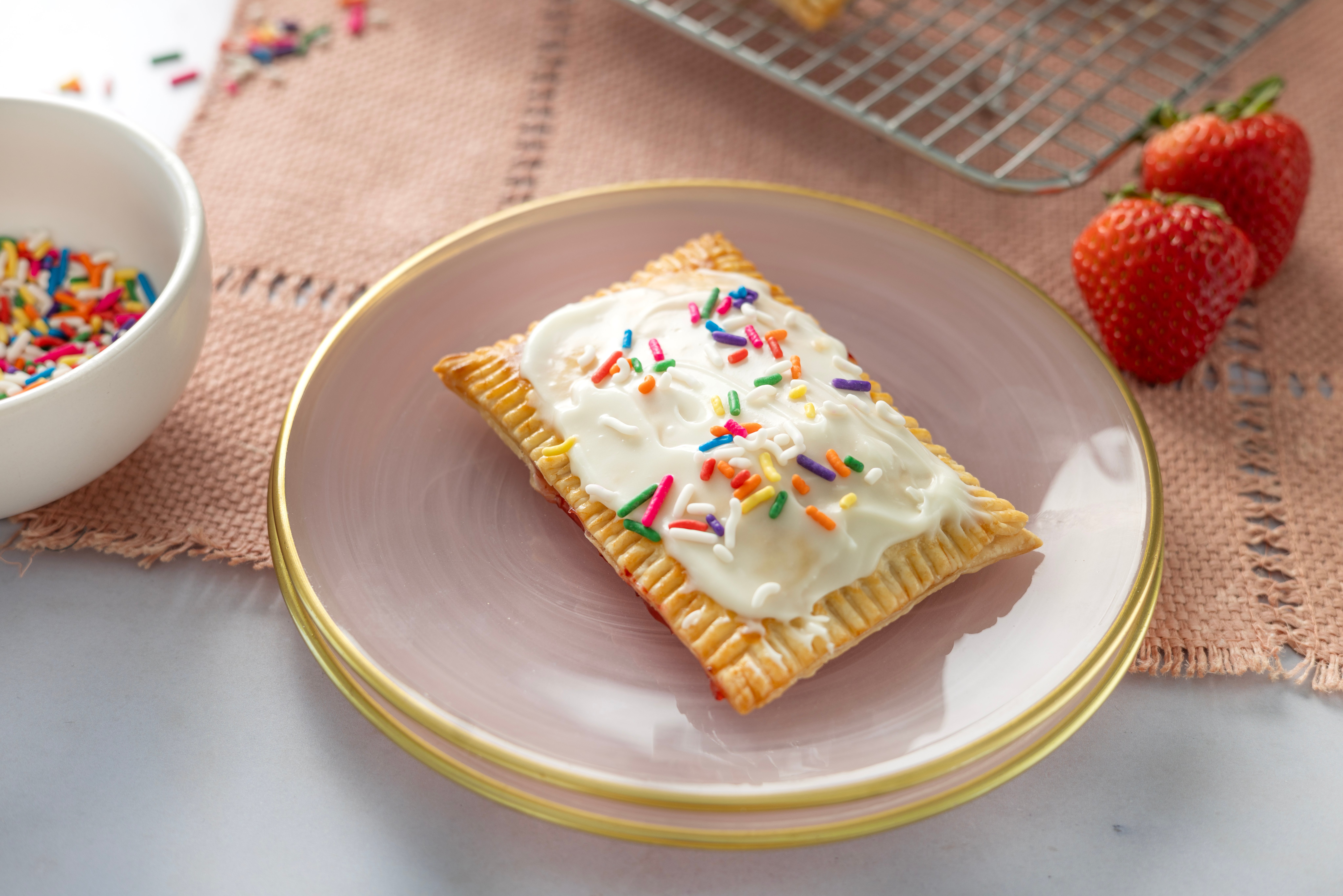 Homemade Strawberry Pop-Tarts